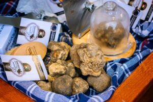 prix du kilo de truffe blanche en France sur un marché spécialisé